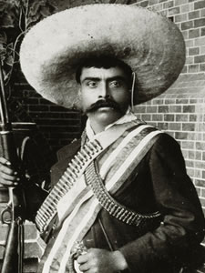 Retrato Emiliano Zapata Salazar - De Bain News Service, publisher - 14906v.jpg, Dominio público, https://commons.wikimedia.org/w/index.php?curid=9996661